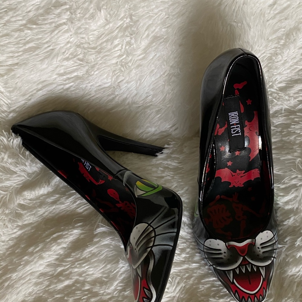 IRON FIRST POINT HEEL SIZE 6 - Picture 2 of 7